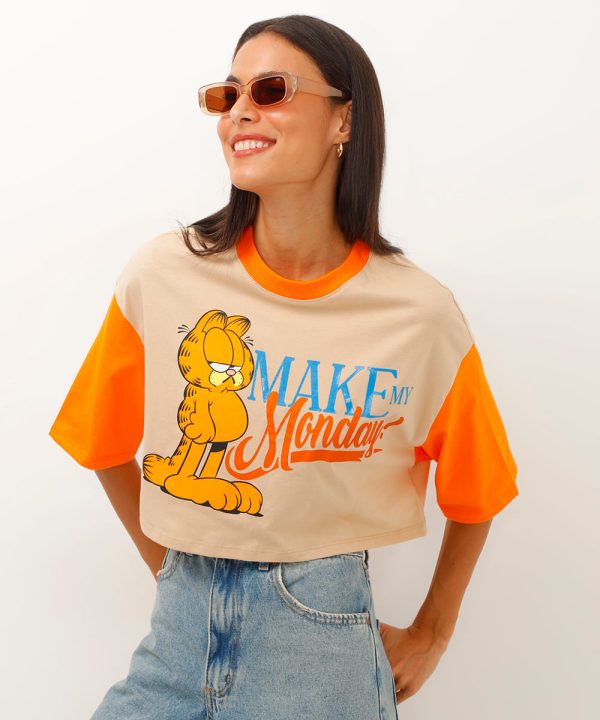 camiseta de algodão cropped bicolor garfield bege