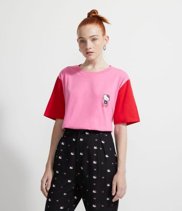 Blusa Alongada em Algodão com Mangas Contrastantes Estampa Hello Kitty